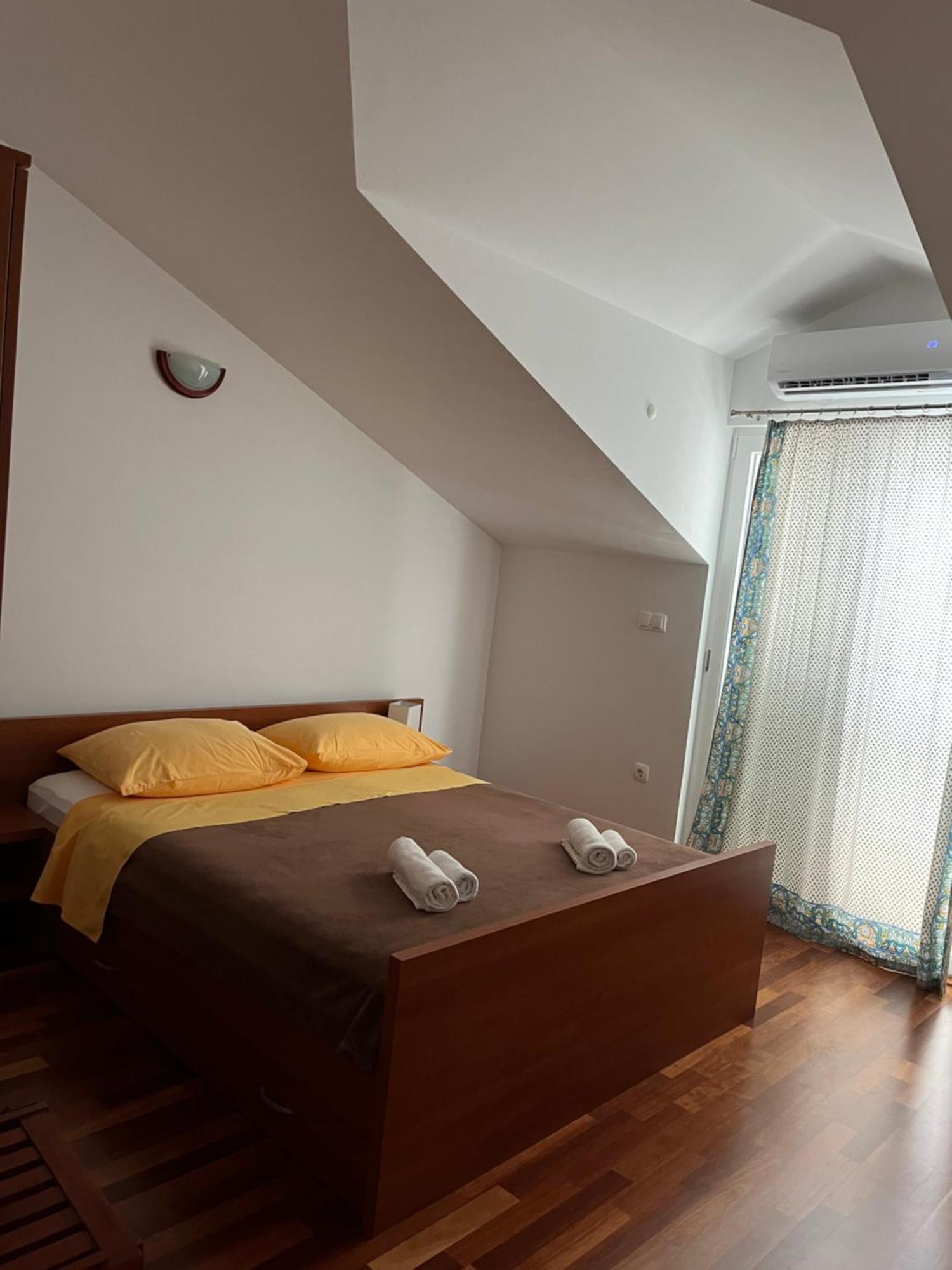 Apartments Bernarda Sumpetar Екстериор снимка